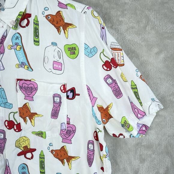 Salem 7 Sticker Short Sleeve Button Up Shirt Men's Small Y2K Skater Indiecore - Picture 3 of 13